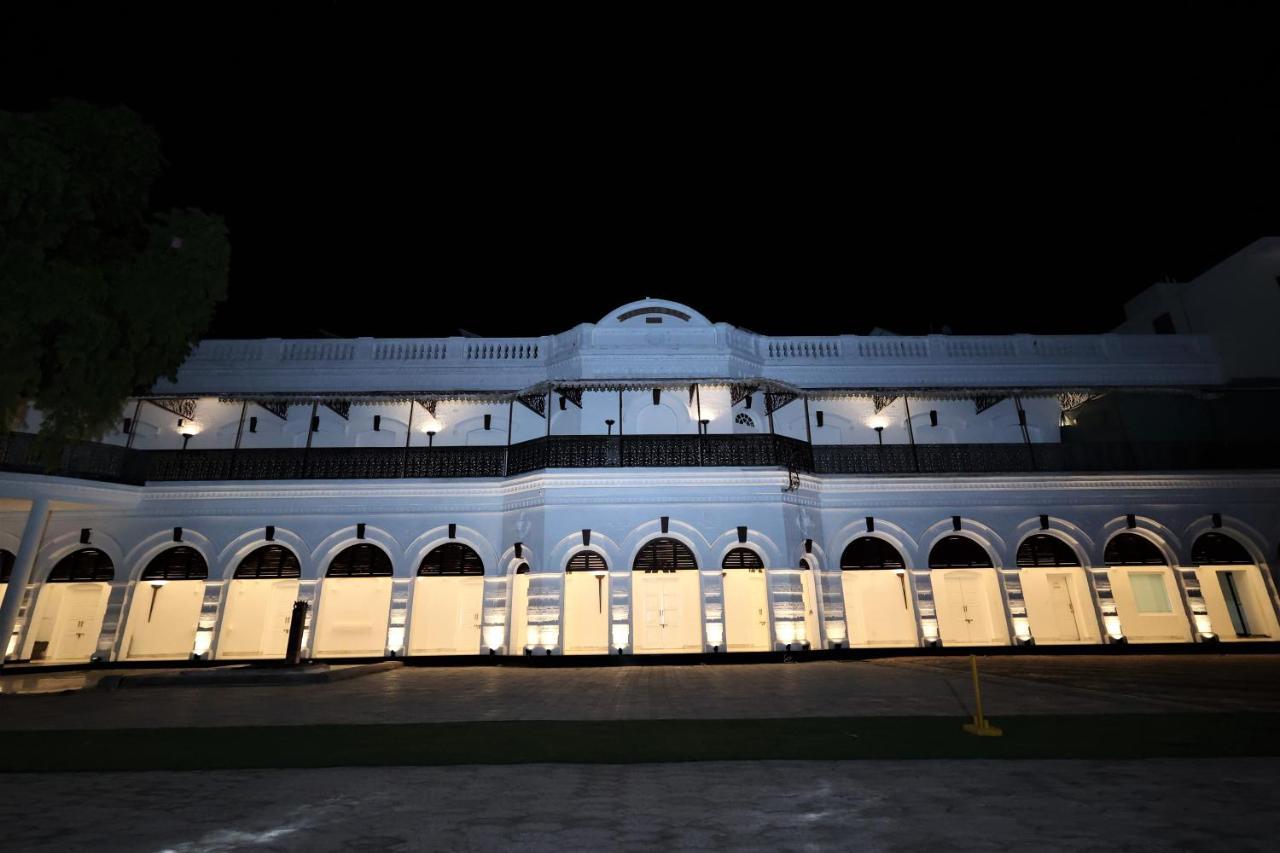 Hotel Saroja Heritage, Varanasi Exterior foto